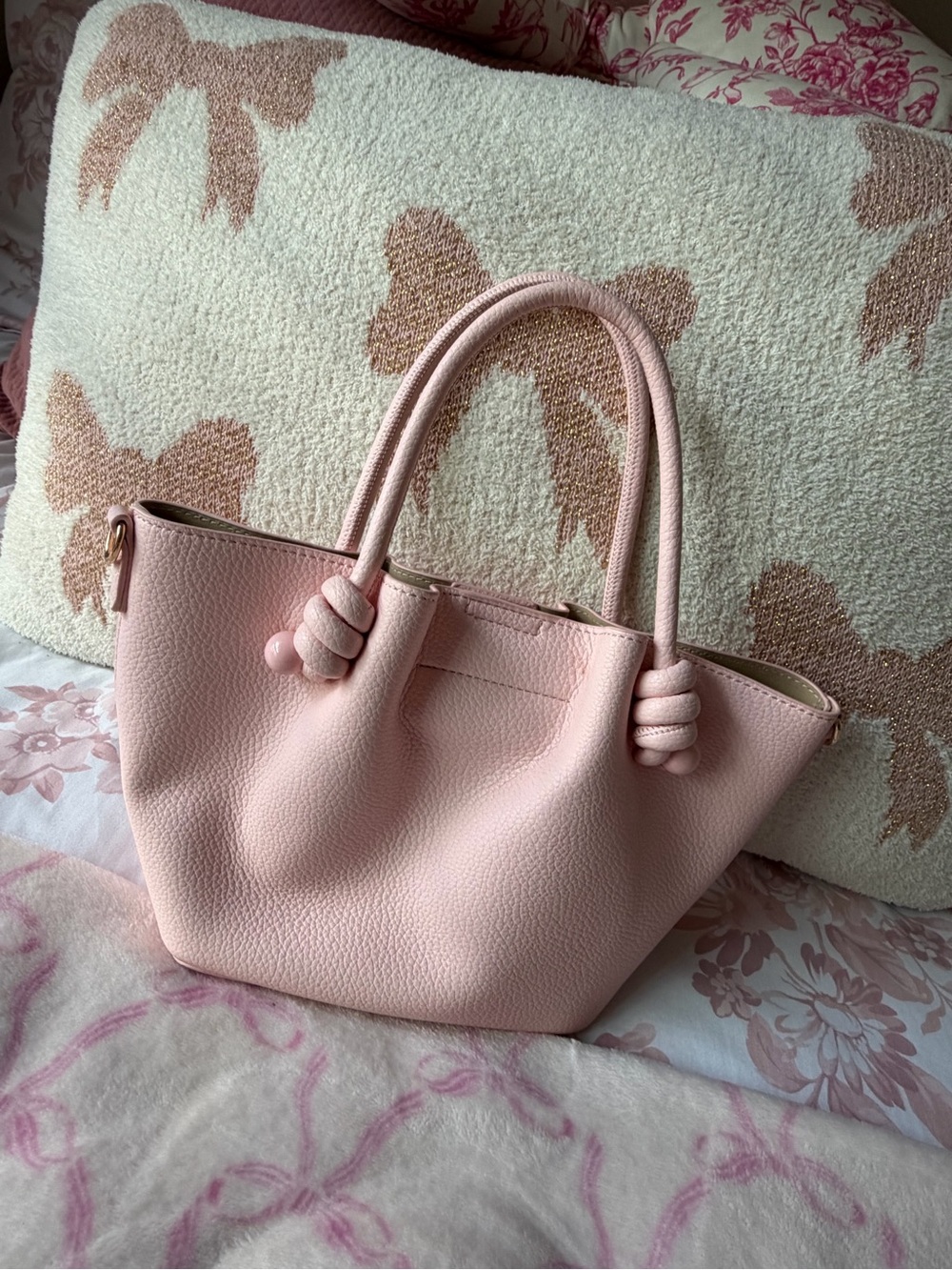 Women’s Pink Knot-Handle Tote Bag